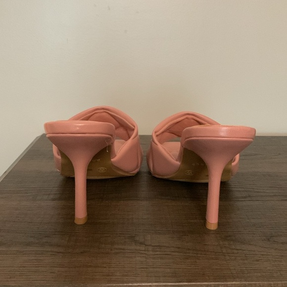 Bamboo Sandal - Picture 2 of 4